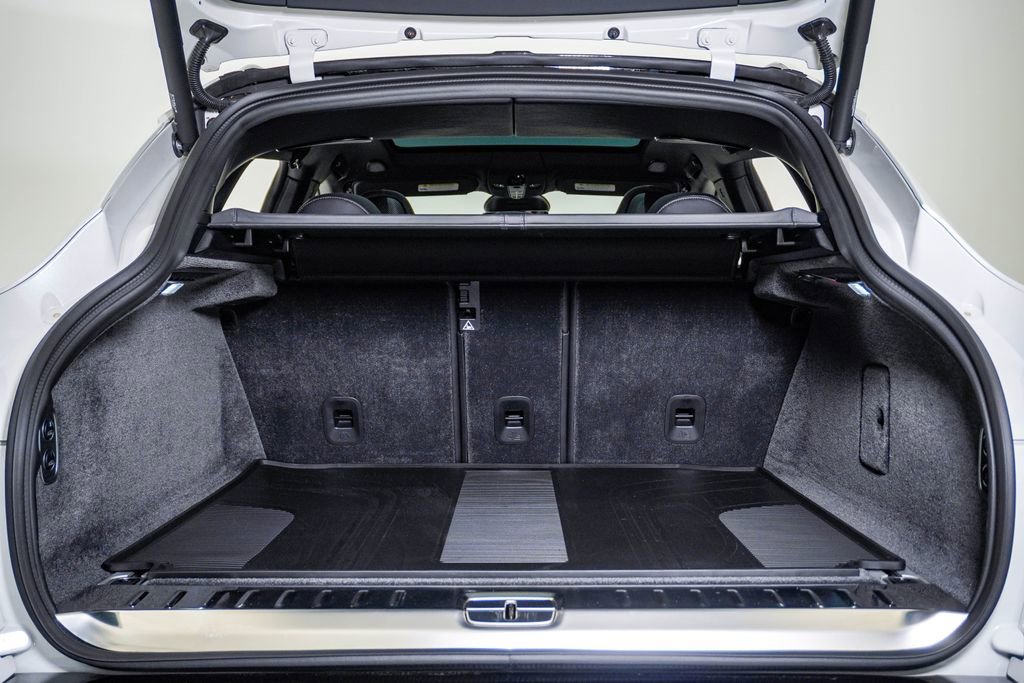 Used 2025 Aston Martin DBX 707 image 33