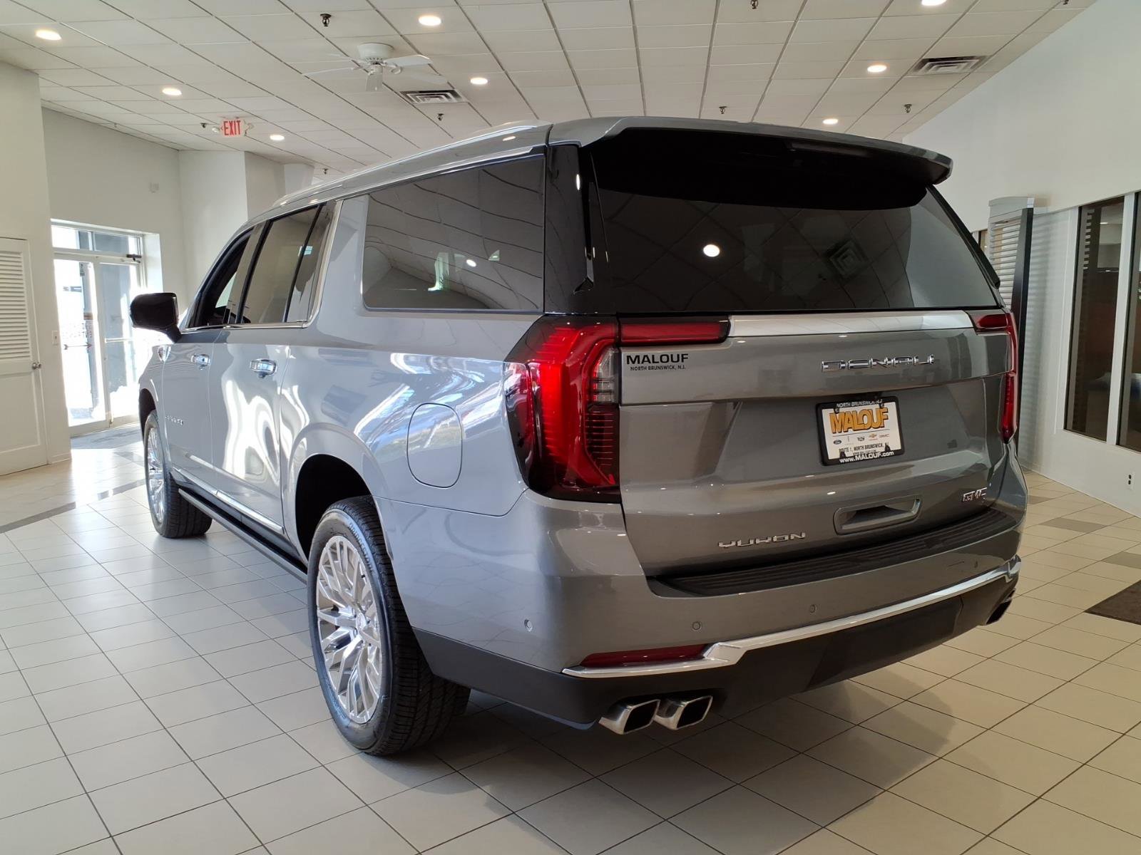 New 2025 GMC Yukon XL Denali w/ Sun & Power Step Package image 4