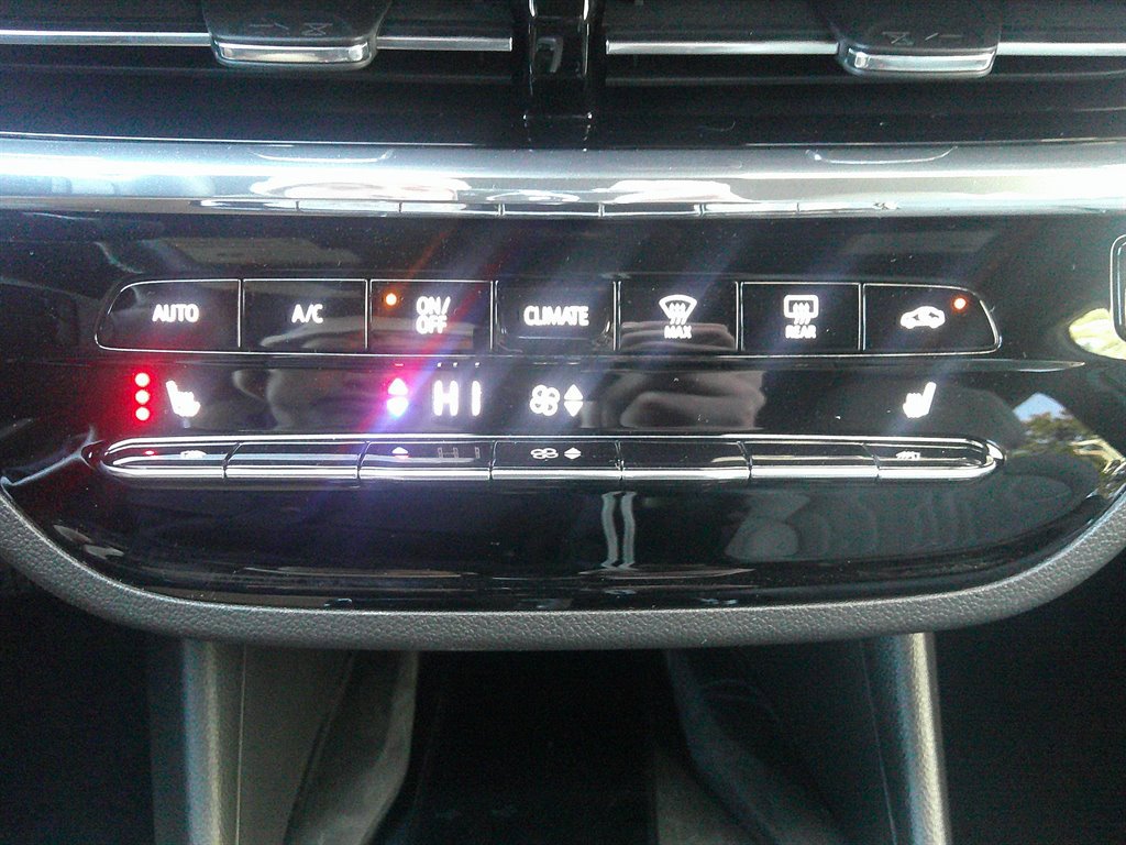 Used 2025 Buick Envista Avenir image 32