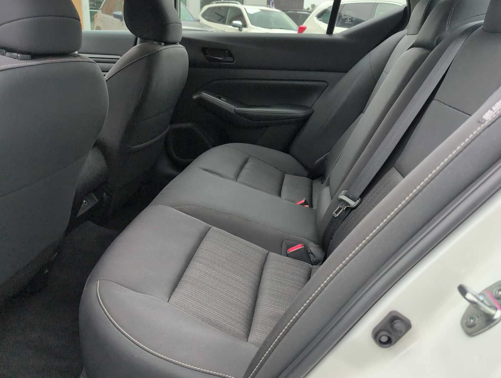 Used 2025 Nissan Altima 2.5 SV FWD image 19