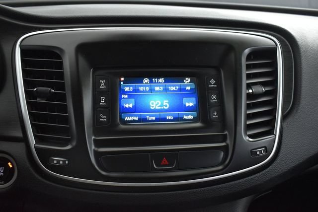 Used 2015 Chrysler 200 Limited FWD image 12