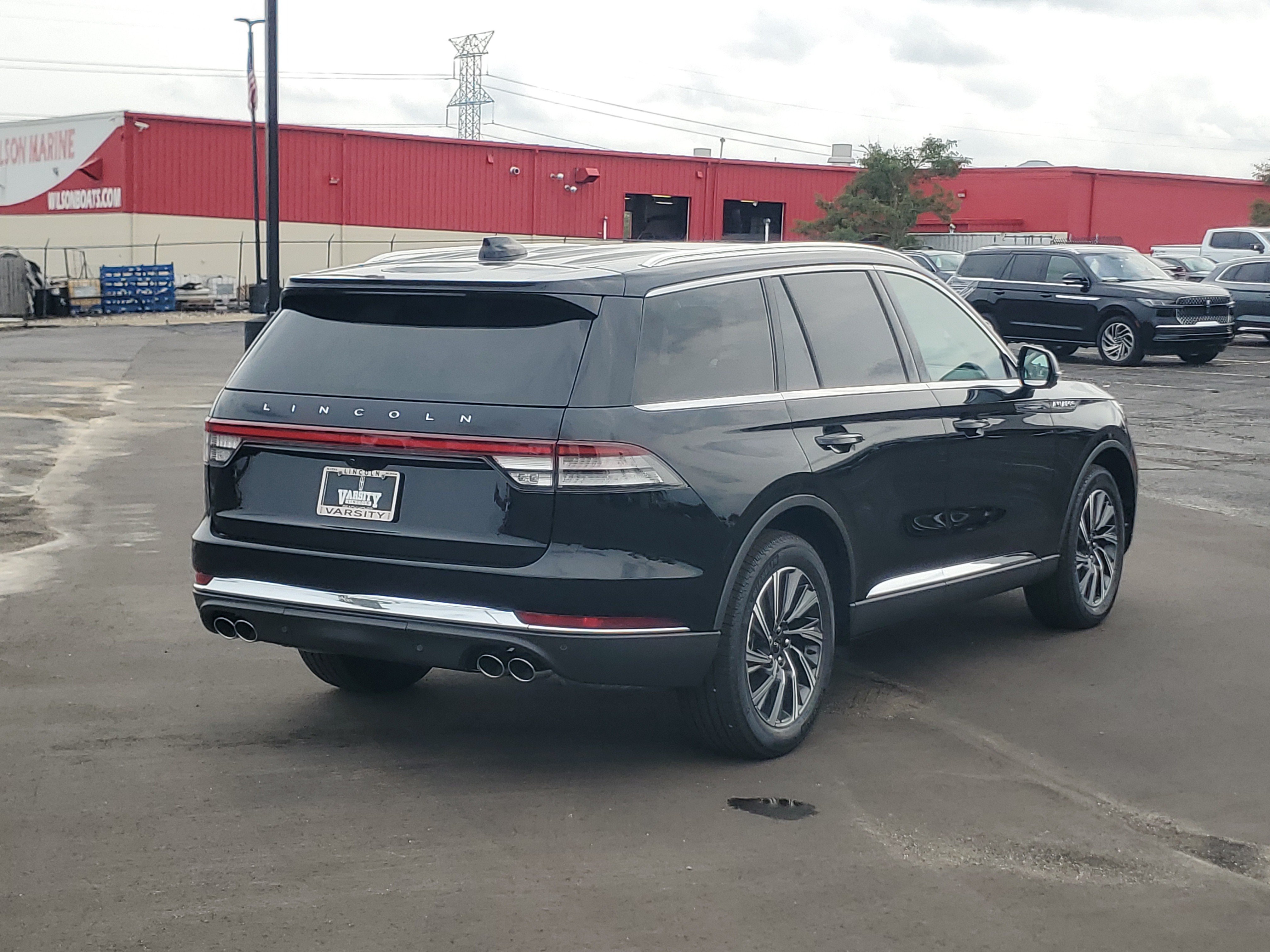 New 2026 Lincoln Aviator AWD image 4