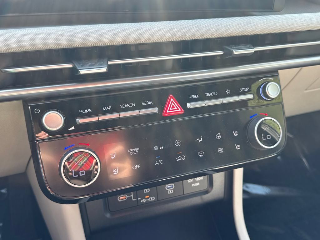 Certified 2026 Hyundai Tucson Limited AWD/4WD image 23