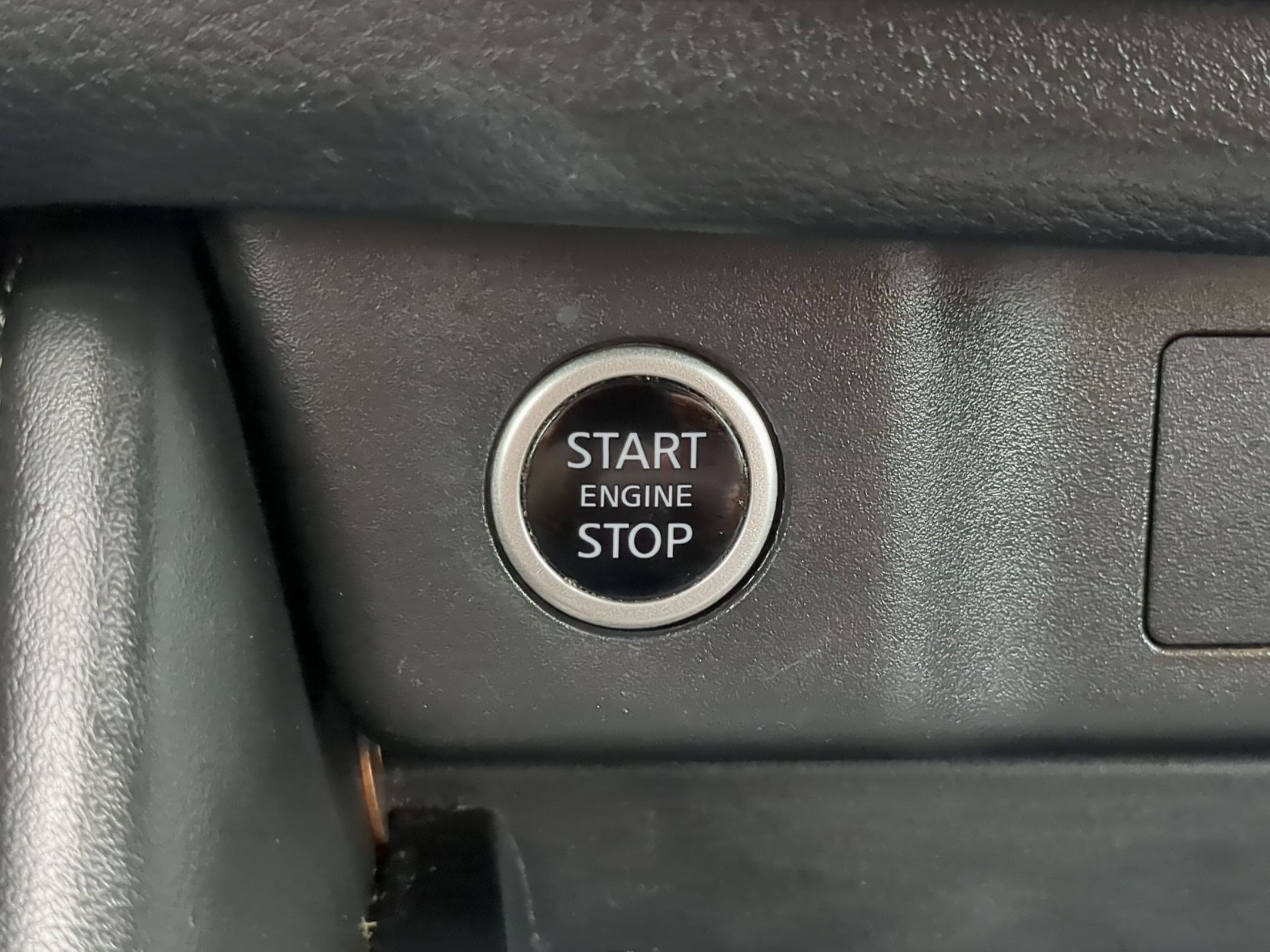 Used 2022 Nissan Rogue SL image 21