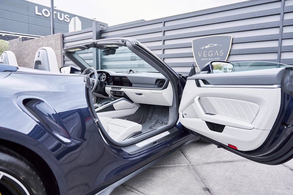 Used 2021 Porsche 911 Turbo S image 24