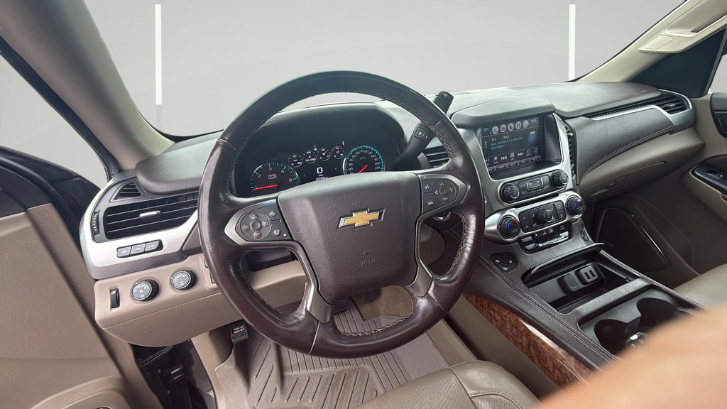 Used 2019 Chevrolet Suburban Premier AWD/4WD image 36