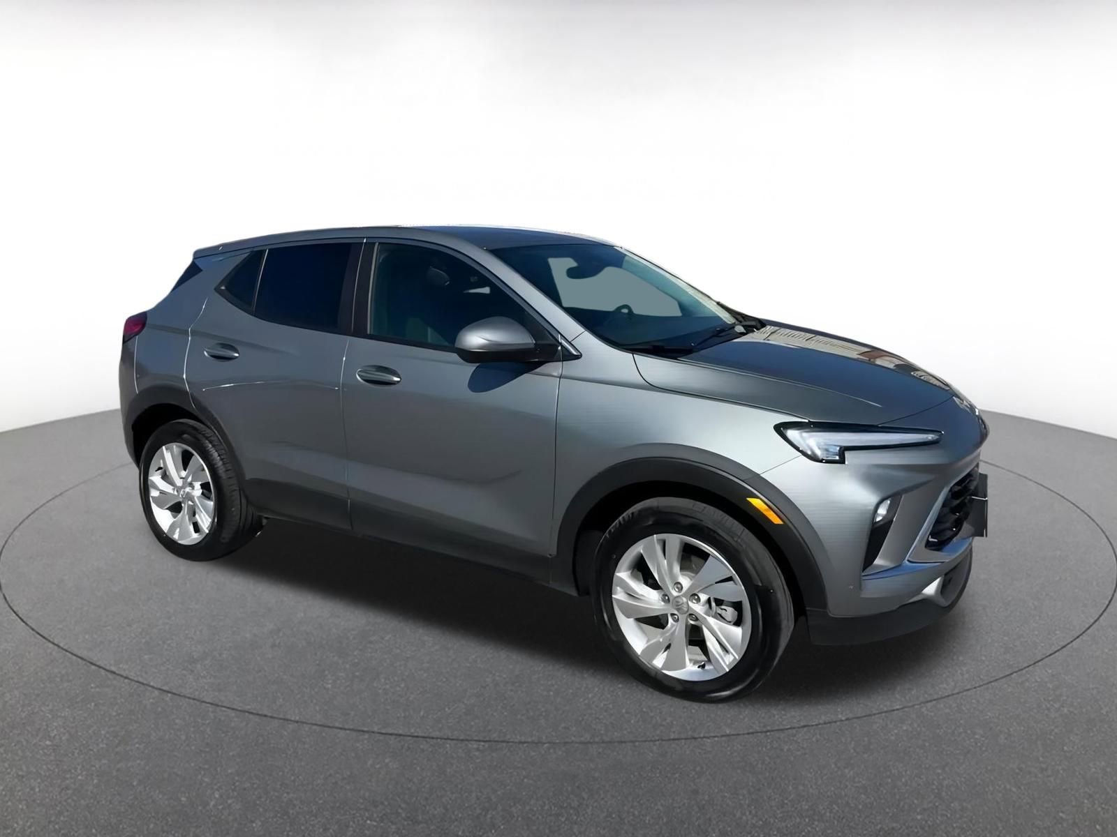 Used 2025 Buick Encore GX Preferred image 2