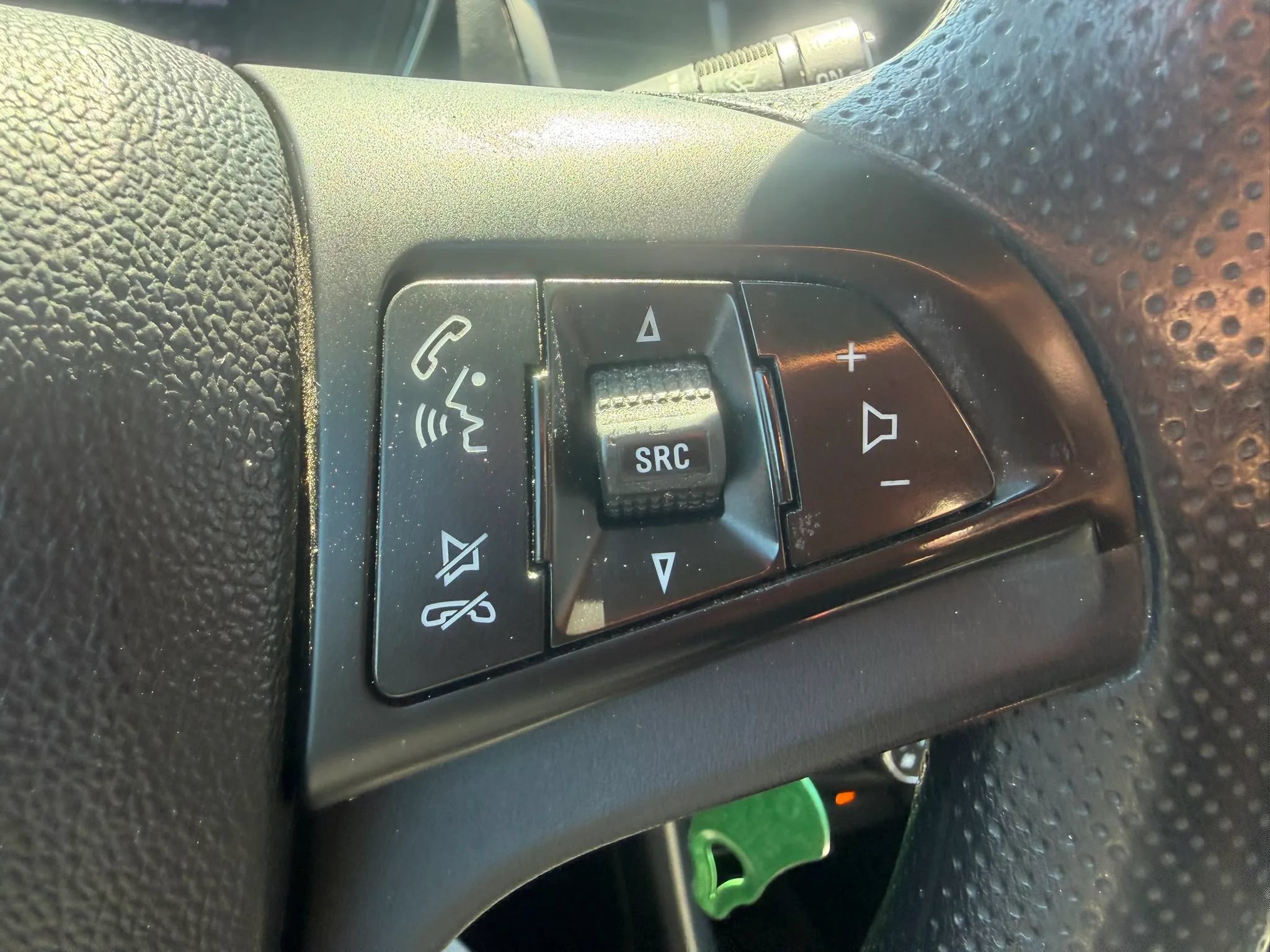 Used 2020 Chevrolet Trax LT AWD/4WD image 14