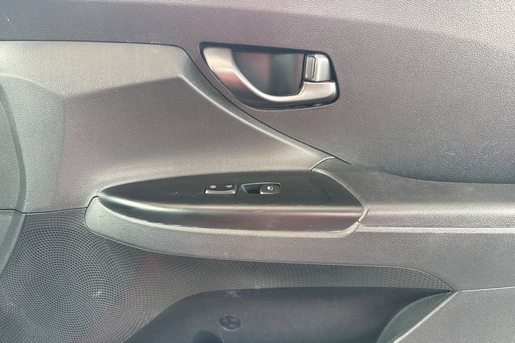 Used 2019 Hyundai Veloster 2.0 FWD image 25