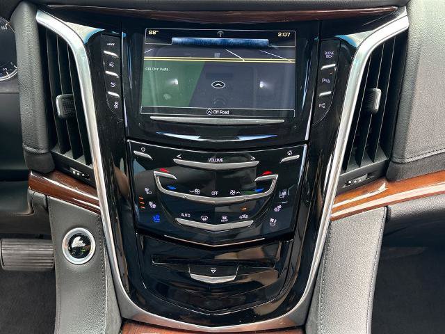 Used 2018 Cadillac Escalade 2WD image 23
