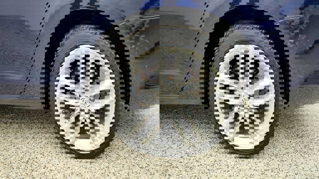 Used 2016 Volkswagen Golf SE w/ Lighting Package image 9