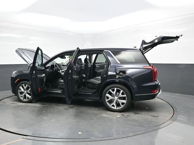 Used 2022 Hyundai Palisade Limited w/ Winter Package image 44