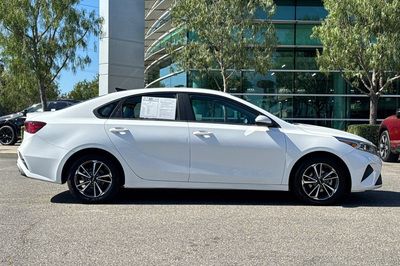 Used 2022 Kia Forte LXS FWD image 3
