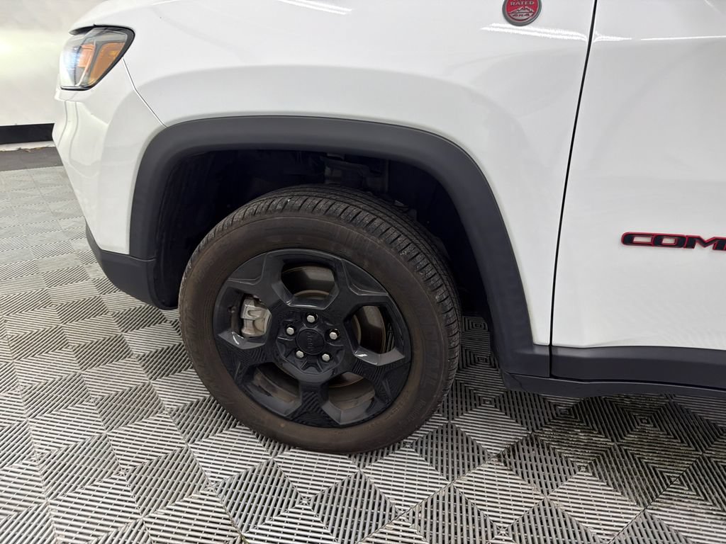 Used 2023 Jeep Compass Trailhawk AWD/4WD image 11