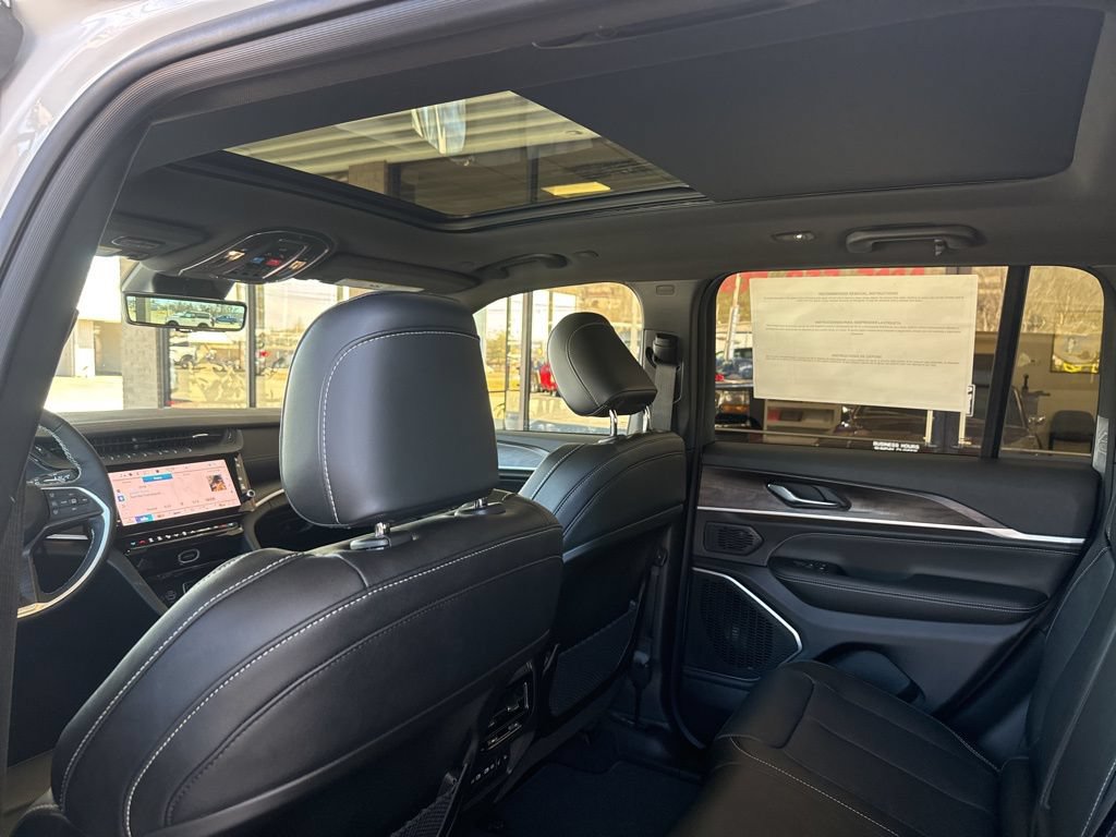 New 2026 Jeep Grand Cherokee Limited AWD/4WD image 30