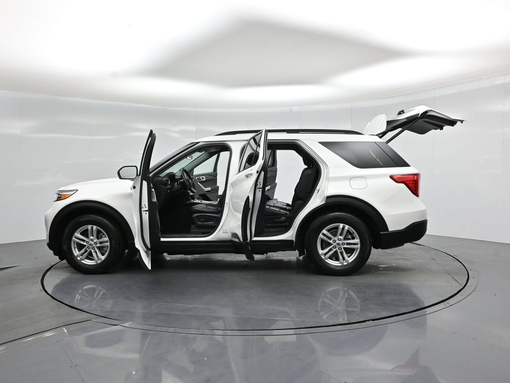 Certified 2023 Ford Explorer XLT w/ Equipment Group 202A RWD image 37