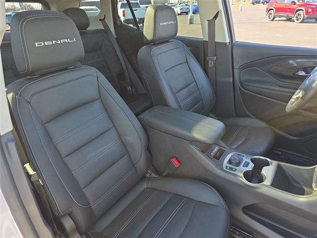 Used 2022 GMC Terrain Denali w/ LPO, Floor Liner Package image 33