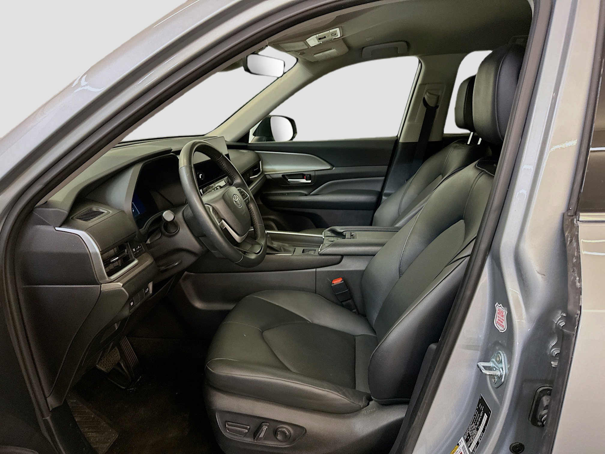 Used 2025 Toyota Grand Highlander XLE image 13