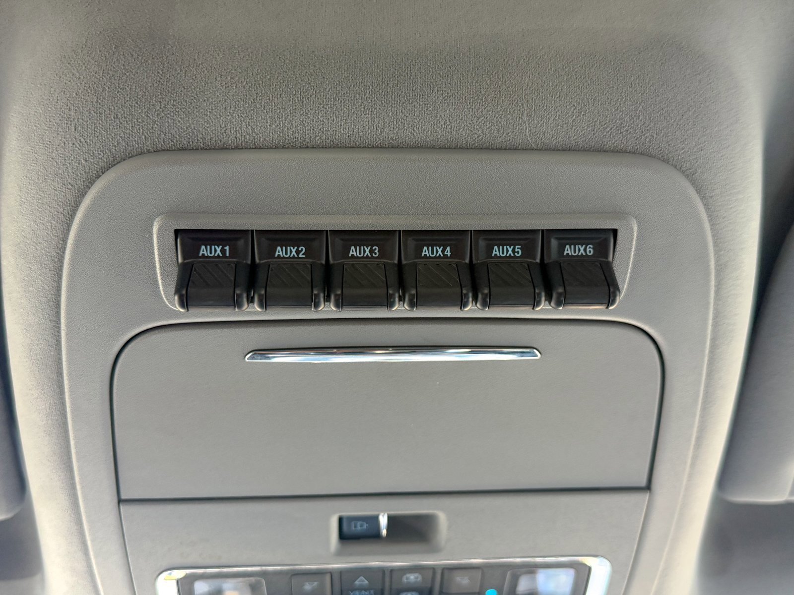 Certified 2024 Ford F350 Limited image 38