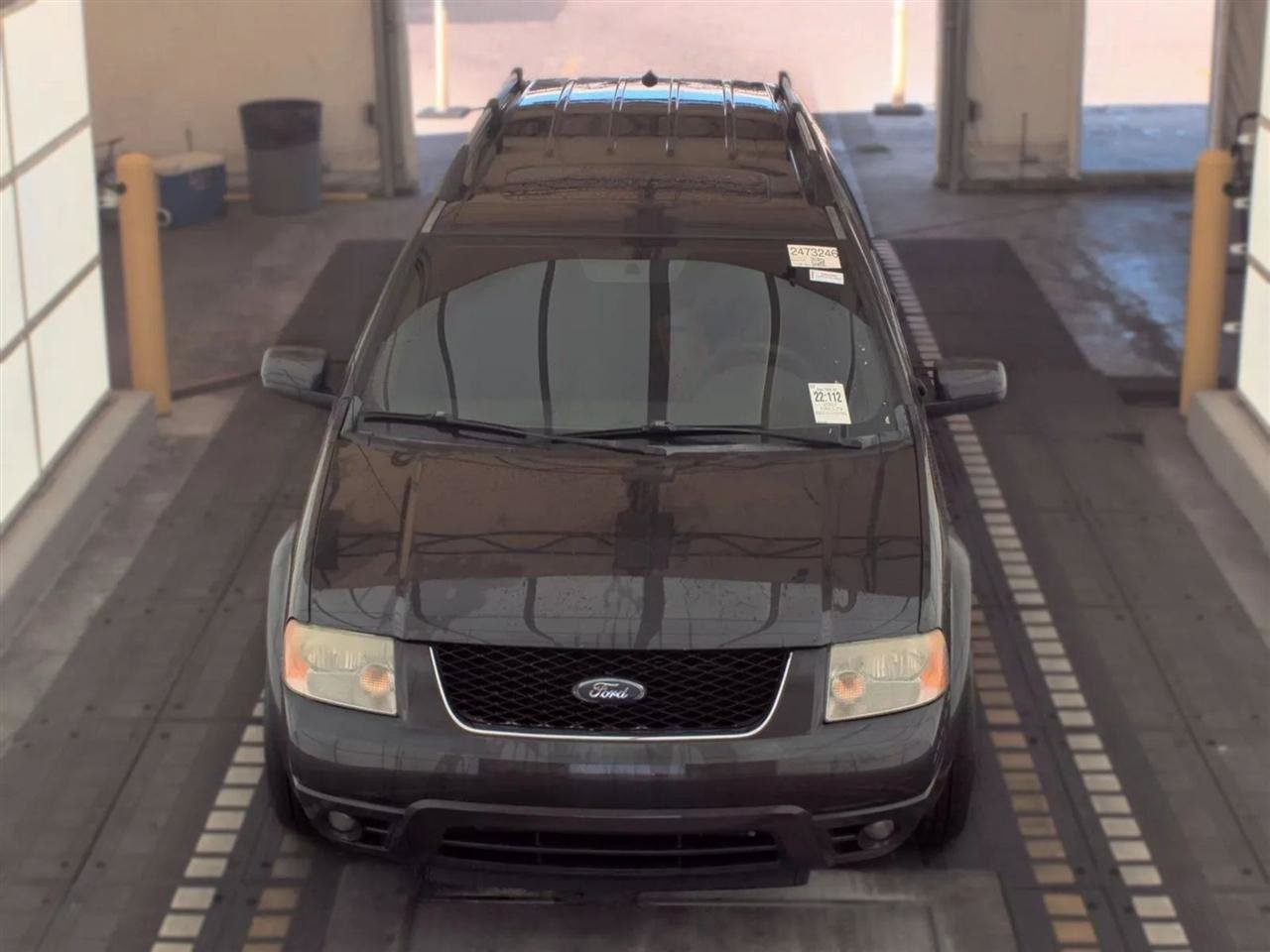 Used 2007 Ford Freestyle Limited FWD image 2