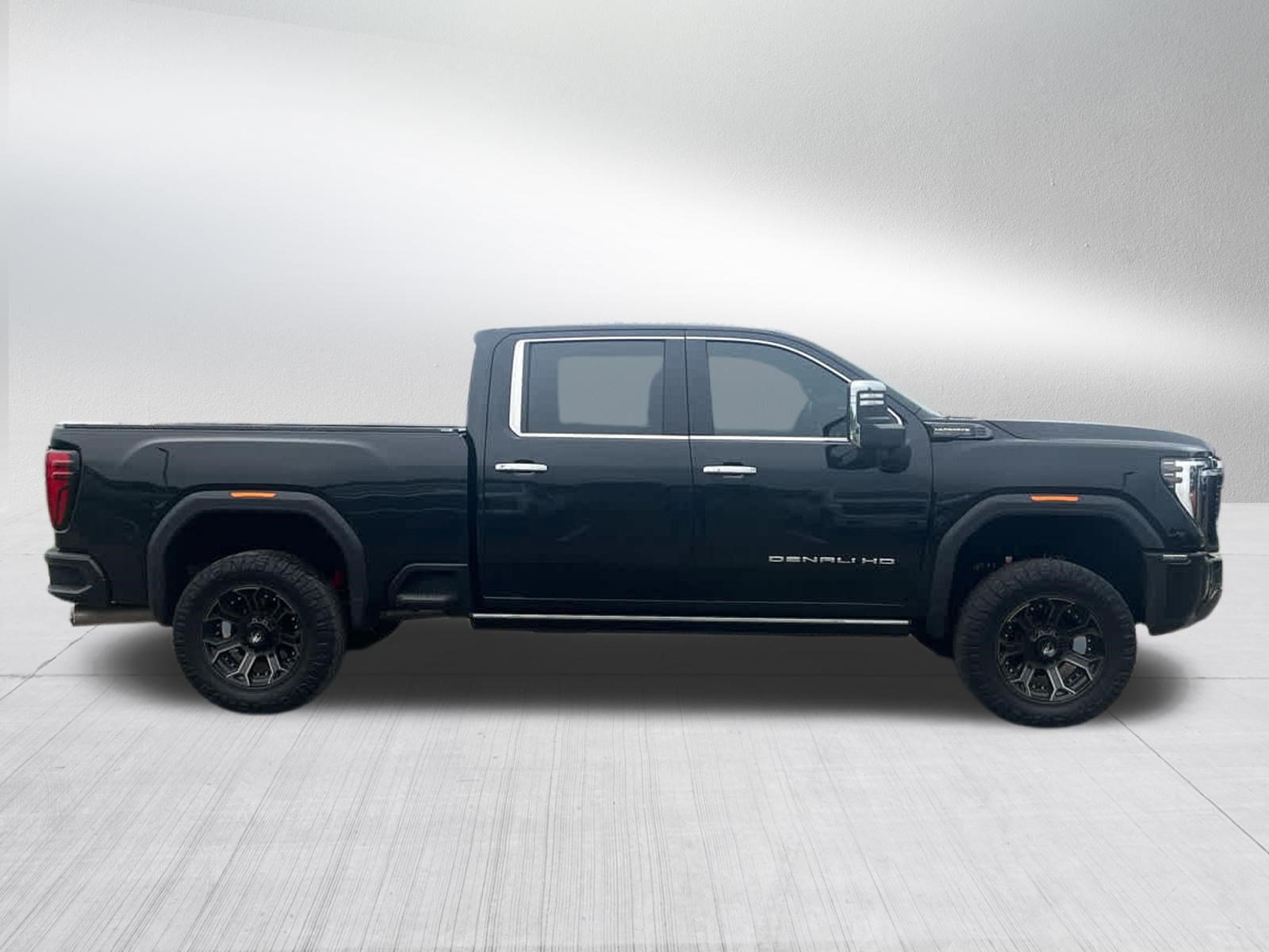 Used 2024 GMC Sierra 3500 Denali Ultimate AWD/4WD video 2