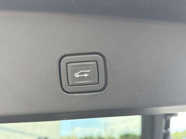 Certified 2024 Cadillac Lyriq Tech RWD image 19