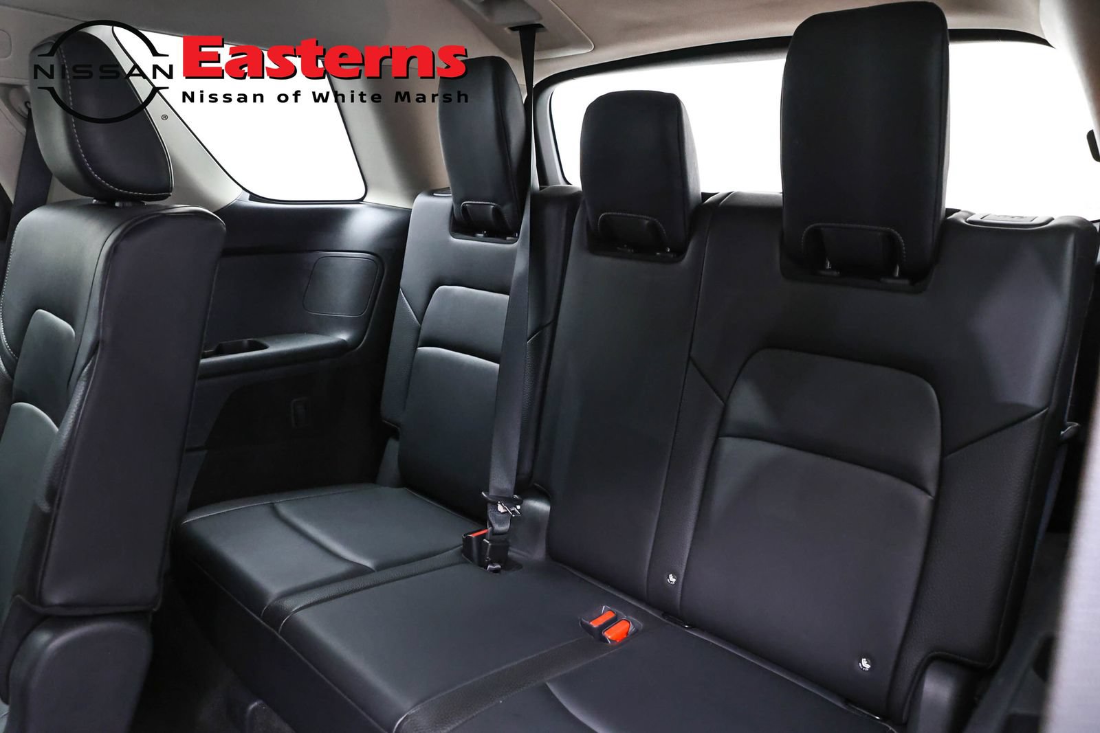 Used 2023 Nissan Pathfinder SL AWD/4WD image 26
