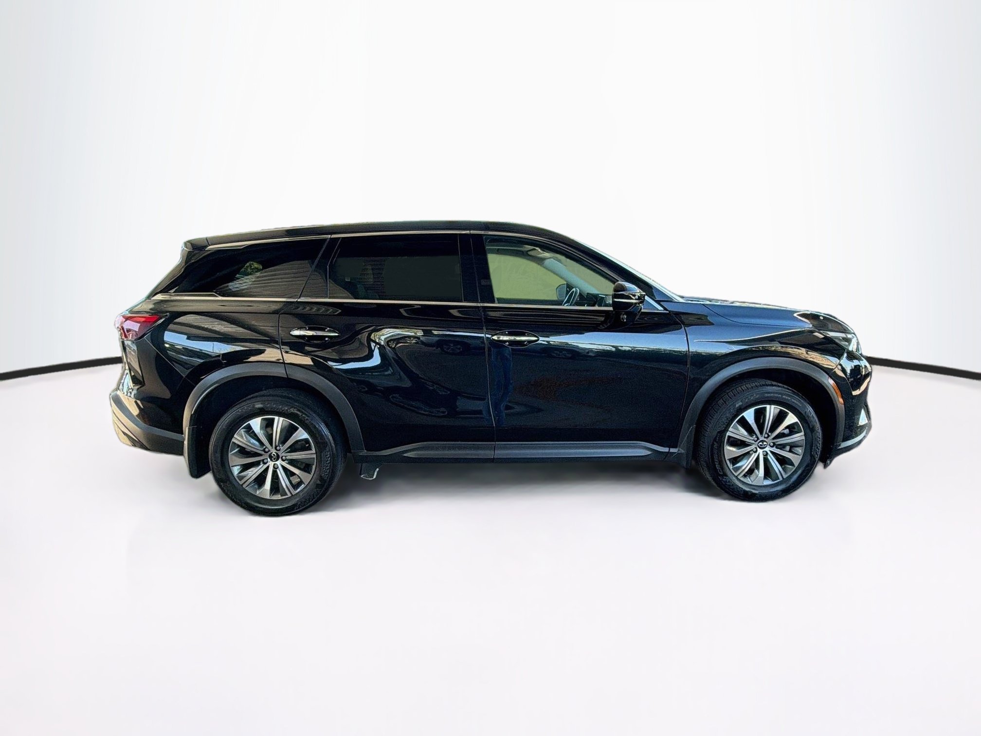 Used 2023 INFINITI QX60 Pure AWD/4WD image 10