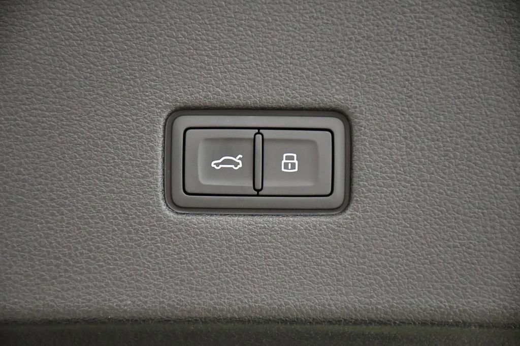 New 2026 Audi SQ8 Prestige image 54