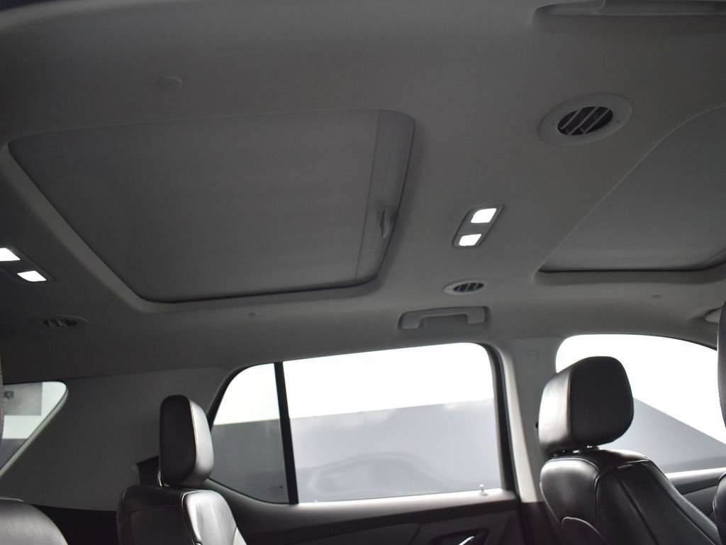 Used 2018 Chevrolet Traverse Premier w/ LPO, 'HIT The Road' Package image 29