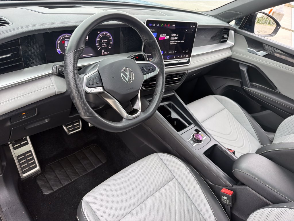 Certified 2026 Volkswagen Tiguan SE R-Line AWD/4WD image 8