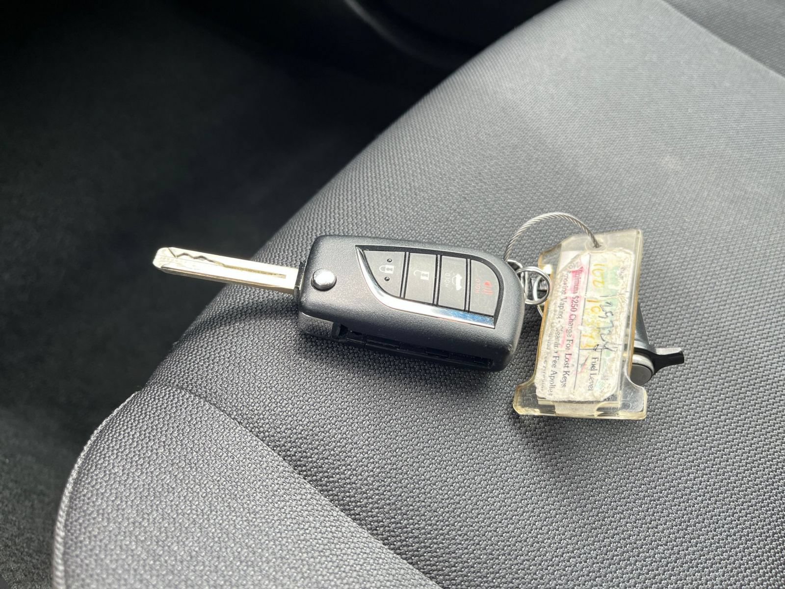 Used 2025 Toyota Corolla LE FWD image 21