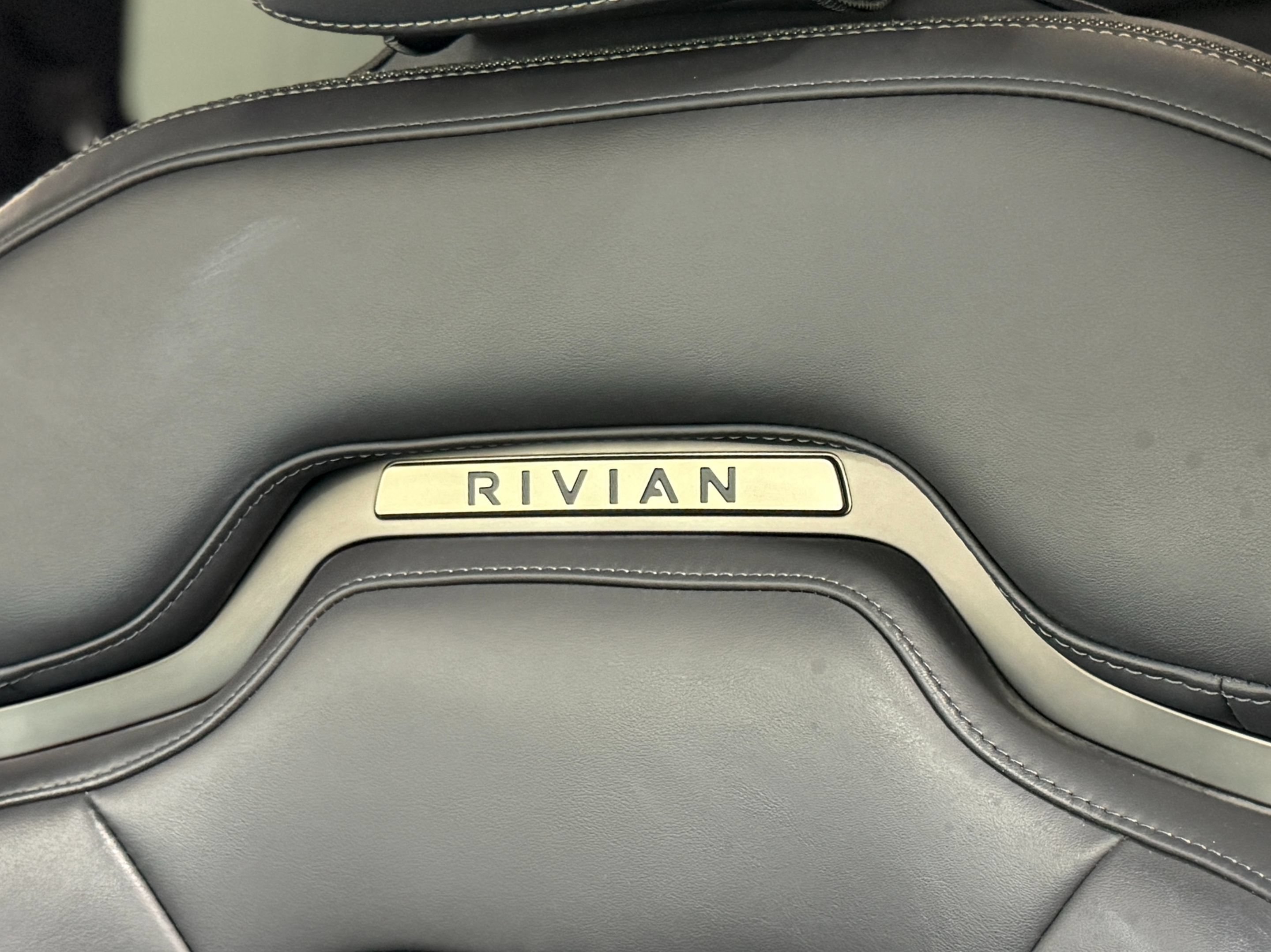 Used 2023 Rivian R1S Launch Edition Quad AWD/4WD image 15