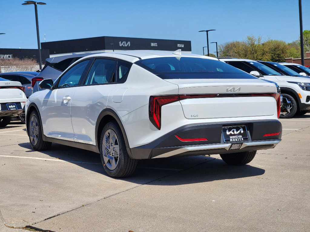 New 2026 Kia K4 LX image 3