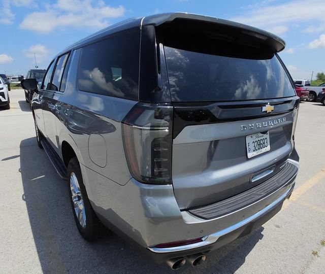 Used 2026 Chevrolet Suburban Premier AWD/4WD image 8