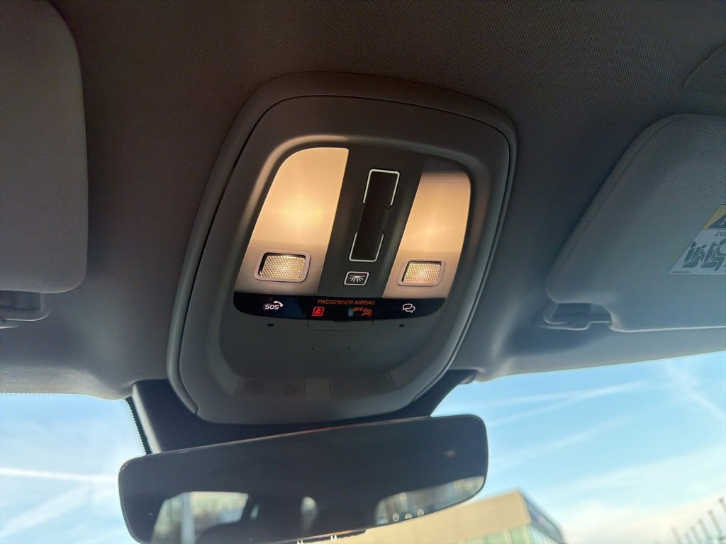 Certified 2024 Volvo XC90 T8 Plus w/ Protection Package Premier image 10