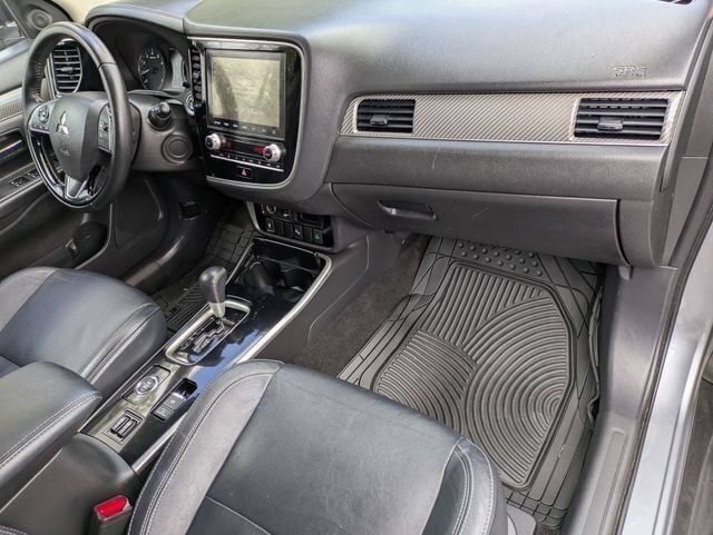 Used 2020 Mitsubishi Outlander SEL AWD/4WD image 34
