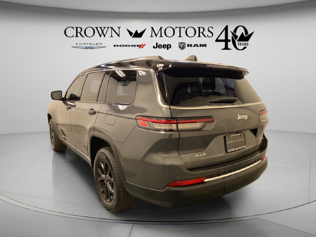 Used 2023 Jeep Grand Cherokee L Limited AWD/4WD image 12