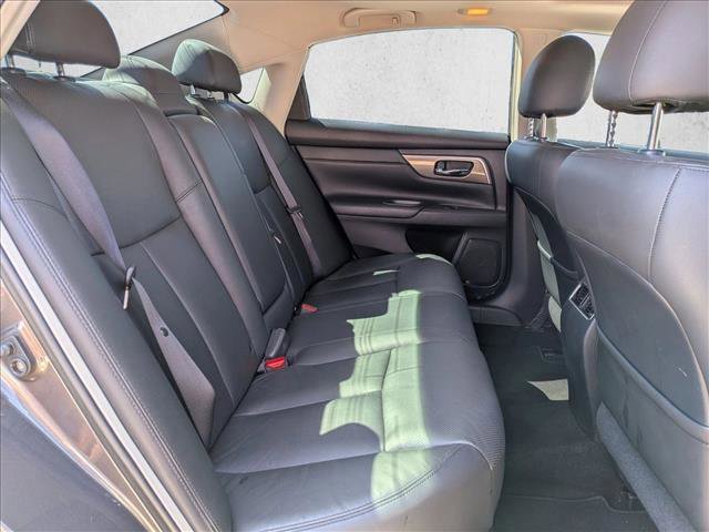 Used 2013 Nissan Altima 2.5 SL w/ Technology Pkg image 21