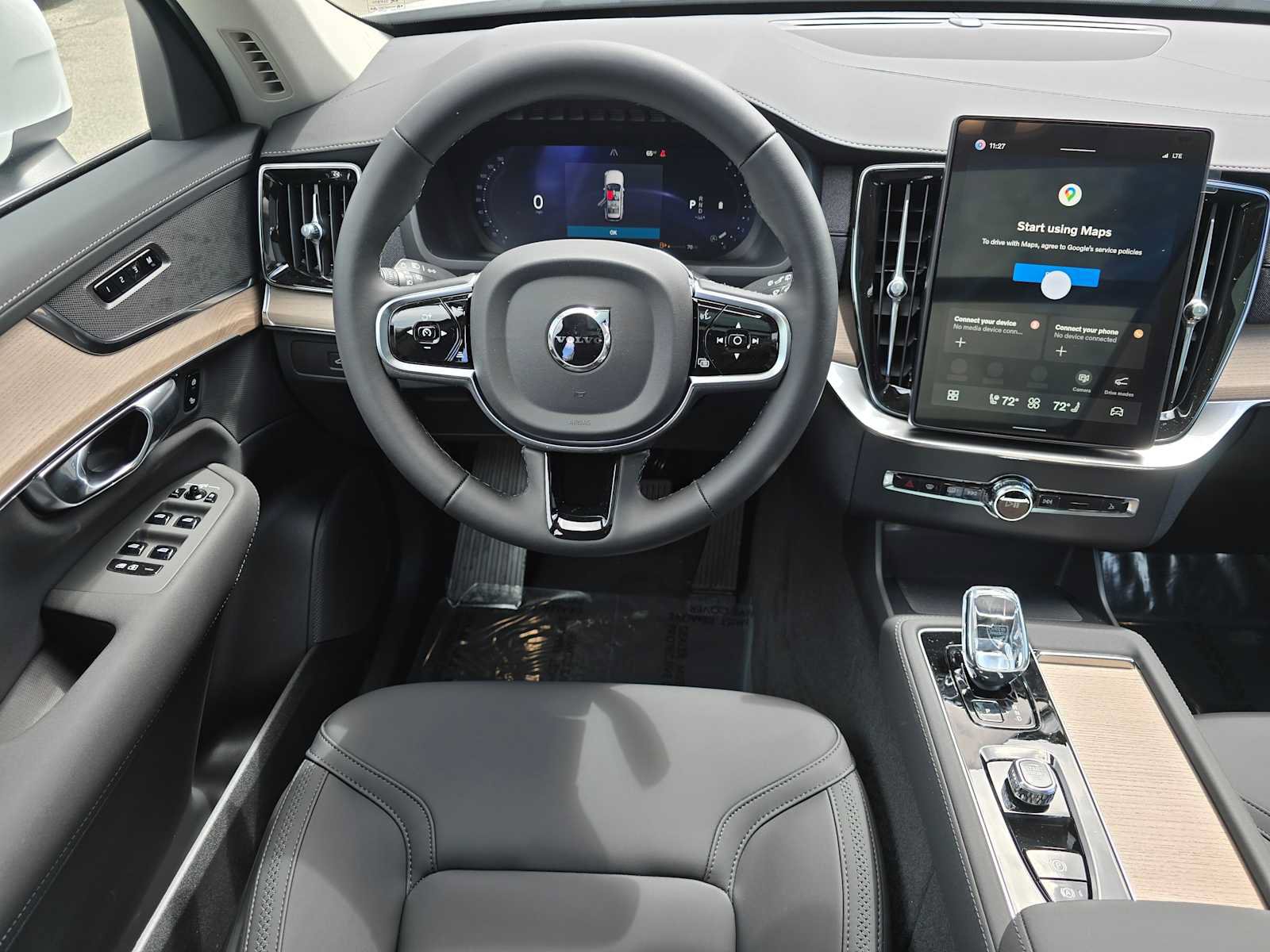 New 2026 Volvo XC90 B6 Plus w/ Protection Package AWD/4WD image 18