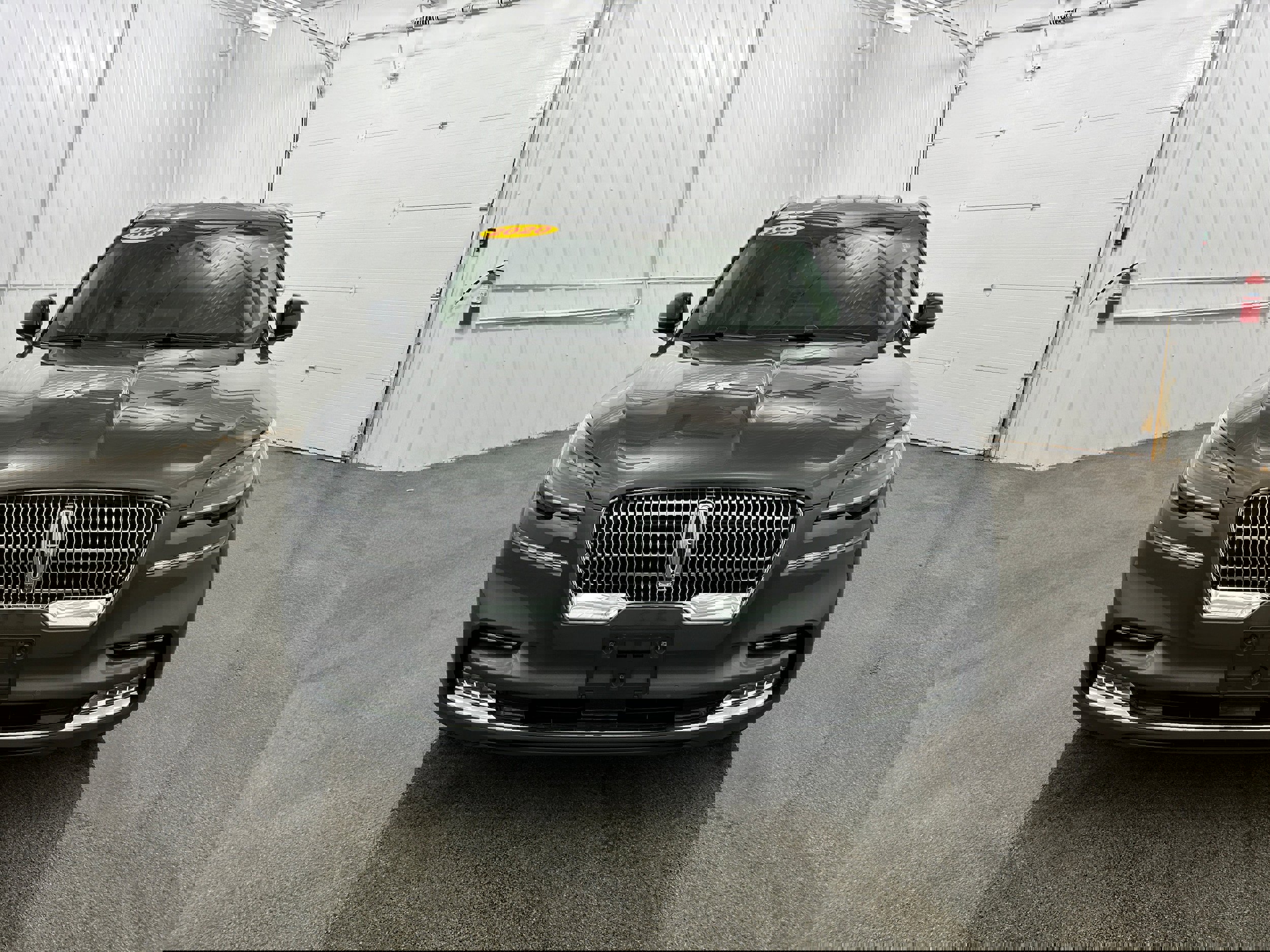 Used 2020 Lincoln Aviator Reserve w/ Class IV Trailer Tow Package image 16