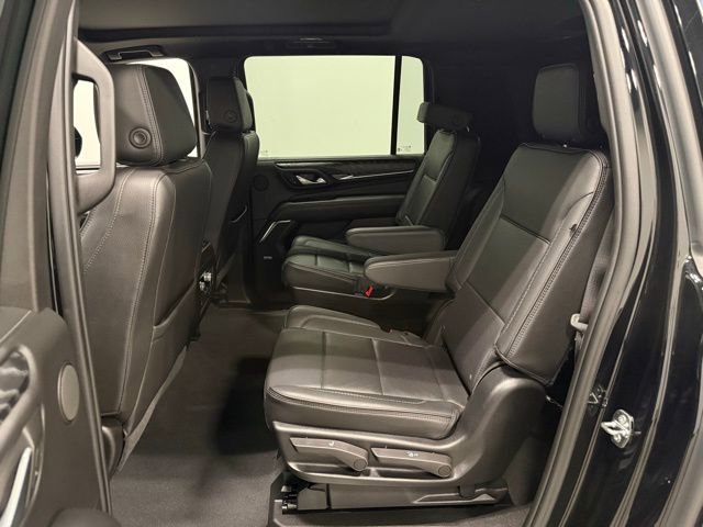 Used 2022 GMC Yukon XL Denali image 36