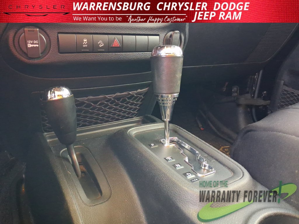 Used 2015 Jeep Wrangler Sport w/ Connectivity Group AWD/4WD image 25