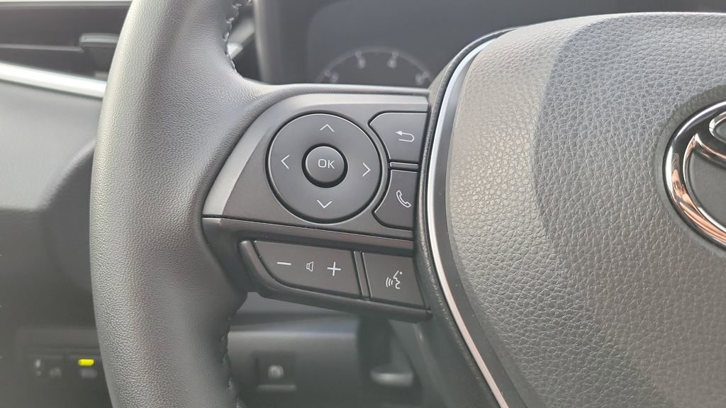 Used 2025 Toyota Corolla SE image 33