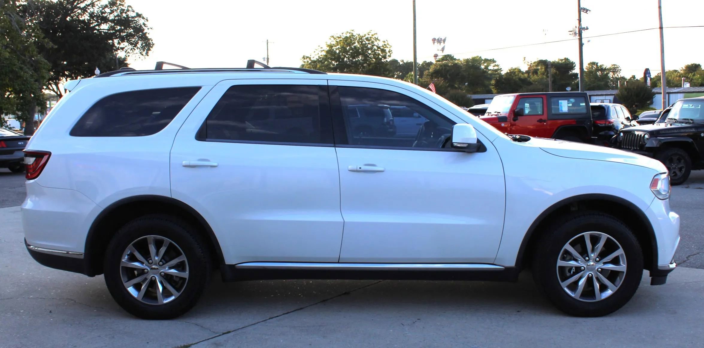 Used 2016 Dodge Durango Limited w/ Nav & Power Liftgate Group image 6