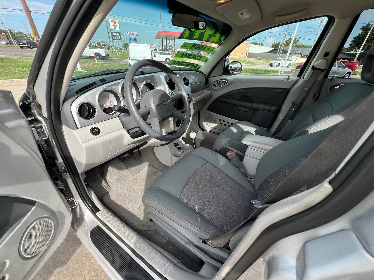Used 2007 Chrysler PT Cruiser Touring FWD image 10