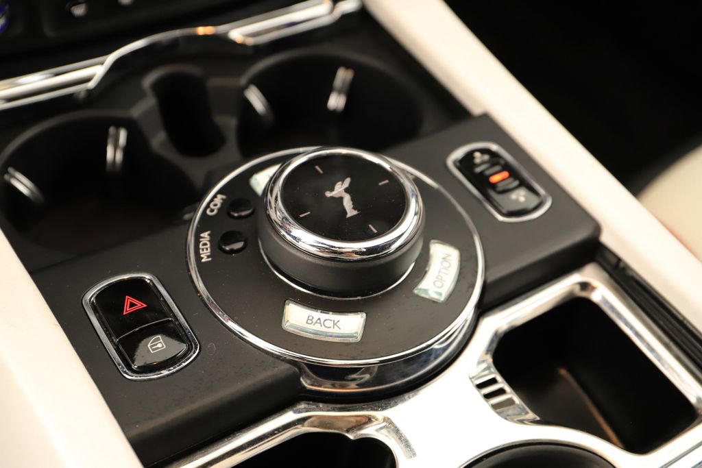 Used 2020 Rolls-Royce Wraith image 26