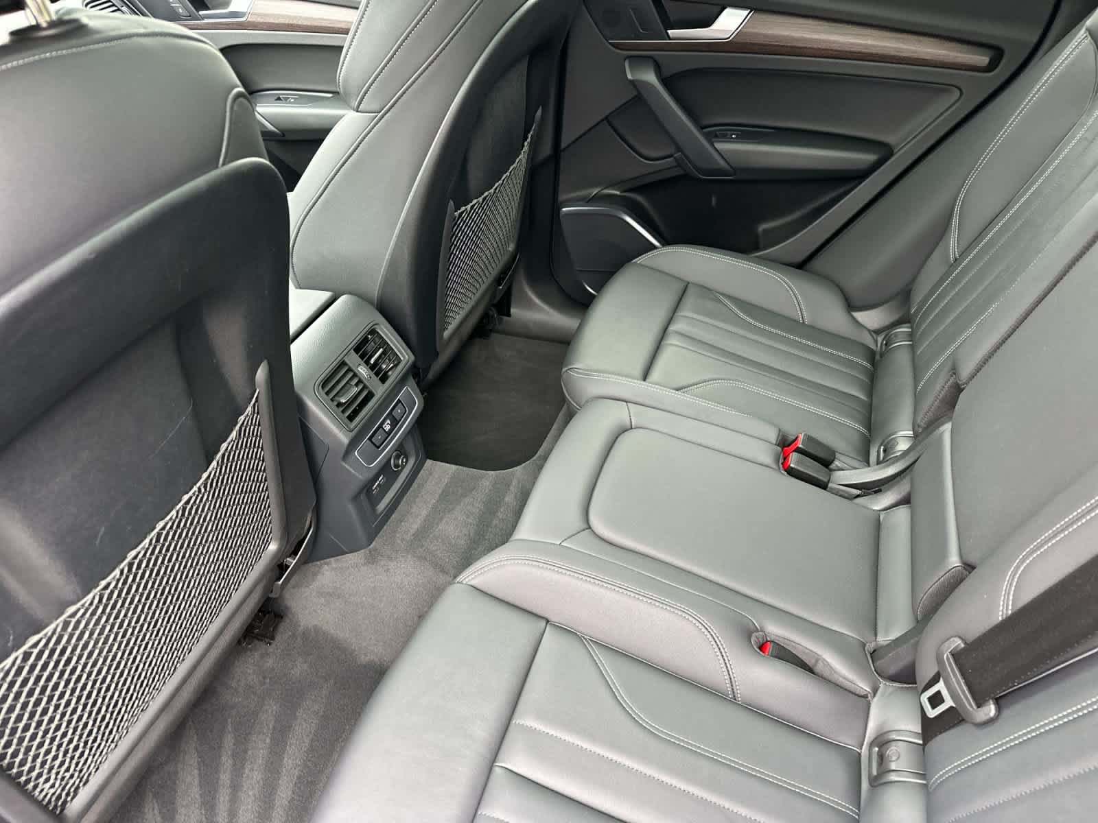 Used 2023 Audi Q5 e Premium w/ Convenience Package AWD/4WD image 4