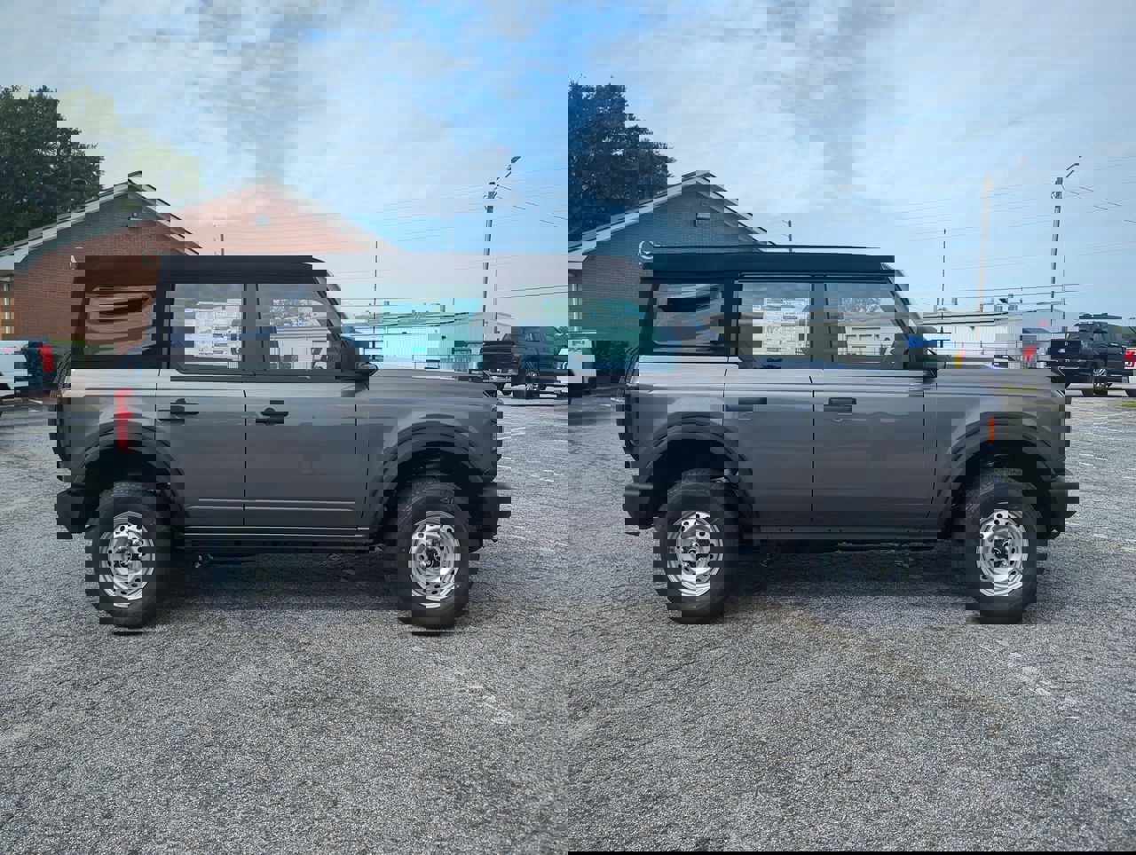 New 2025 Ford Bronco 4-Door video 2