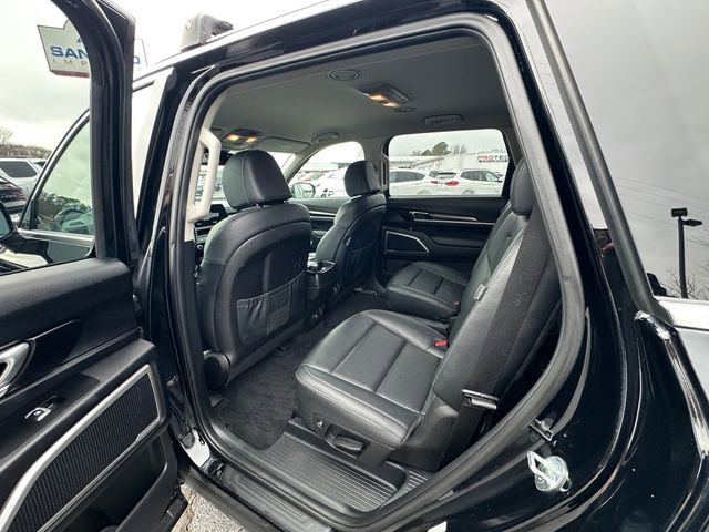 Used 2023 Kia Telluride S image 19